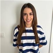Profesora de lengua e inglés que imparte clases a niños de primaria, la eso y bachiller
